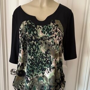 Chic Black and Green Leopard Print Women's Tee, Large